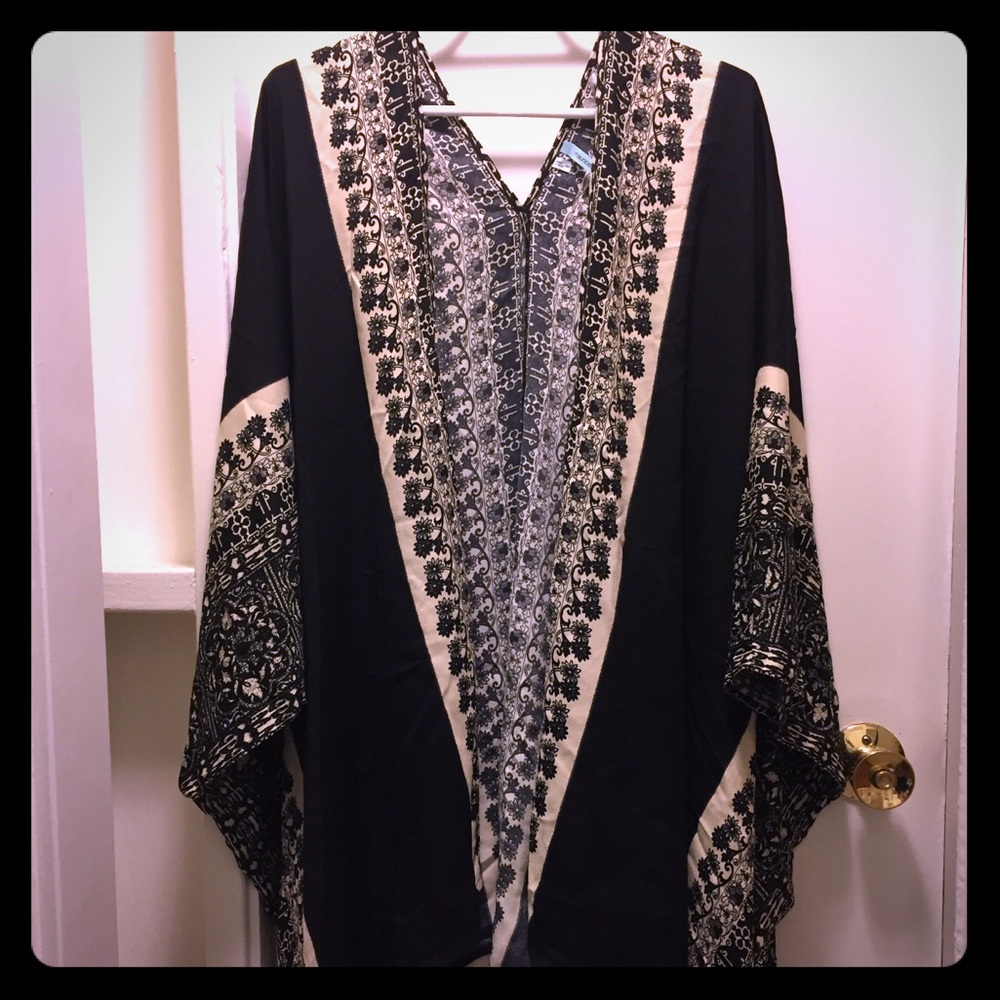 Maurice’s Women’s Kimono Wrap Top Size S/M